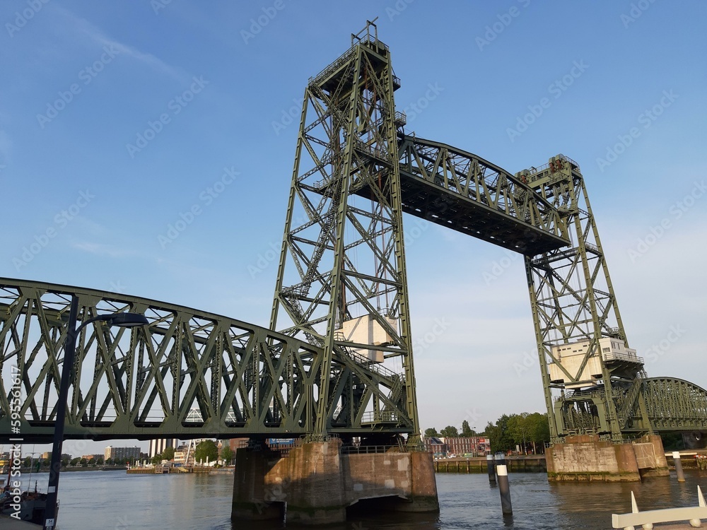 Puente Rotterdam