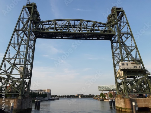 Puente Rotterdam © KDX