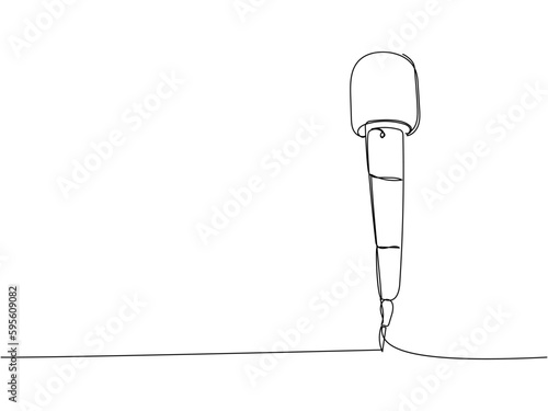Microphone For Reporter one line art. Continuous line drawing of musical, mic, broadcasting, microphone, radio, music, karaoke, audio, sound, retro, record, broadcast, media