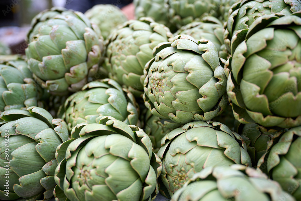 Fototapeta premium artichokes at the market