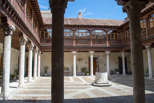 Patio del Palacio de Pimentel photo