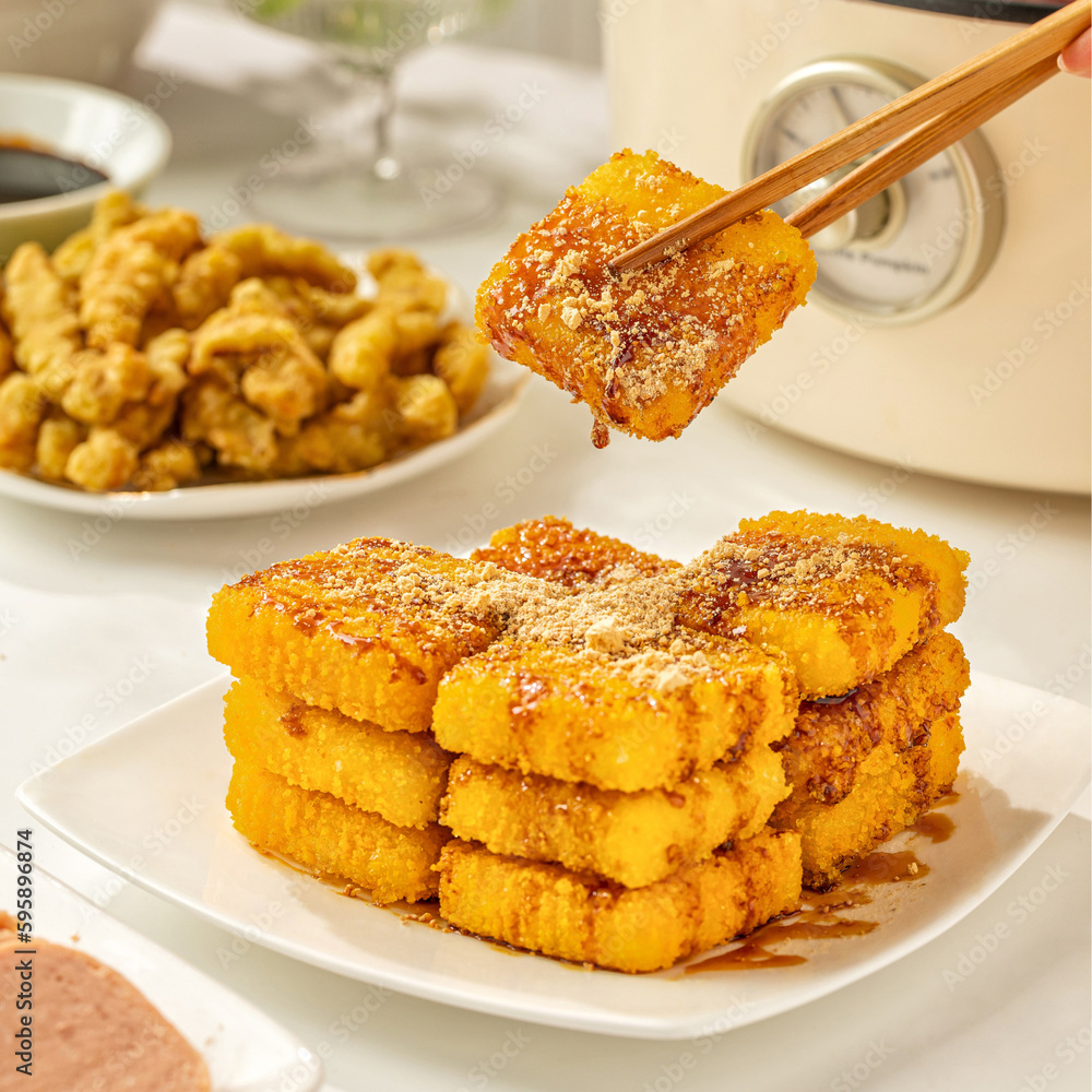 zdj-cie-stock-glutinous-rice-cake-ciba-or-cipa-made-by-steaming-and