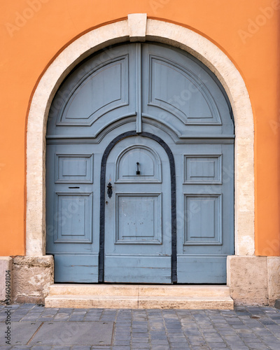 Old style front door © Tetlak