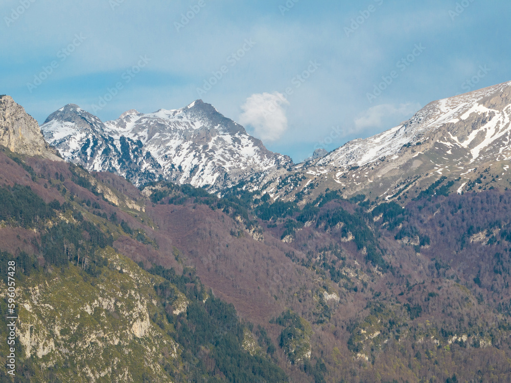 Peak of the Table of the Three Kings, Navarrese Pyrenees. Spring