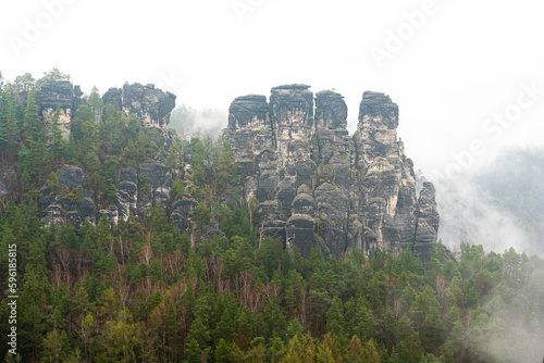 Die Gansfelsen bei Rathen in der Sächsischen Schweiz 3 photo