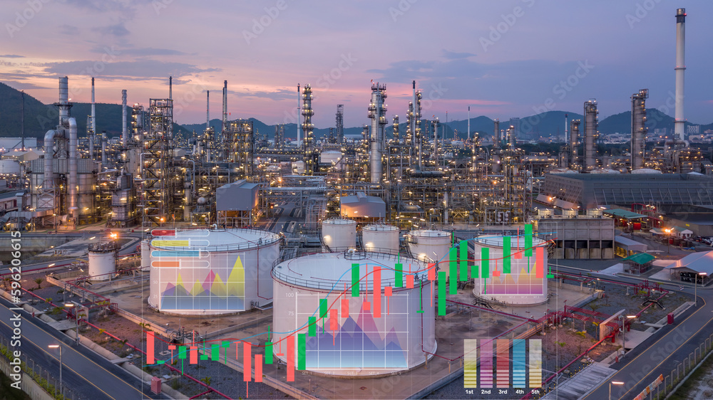 Foto de Aerial view white oil storage tank and oil refinery factory ...
