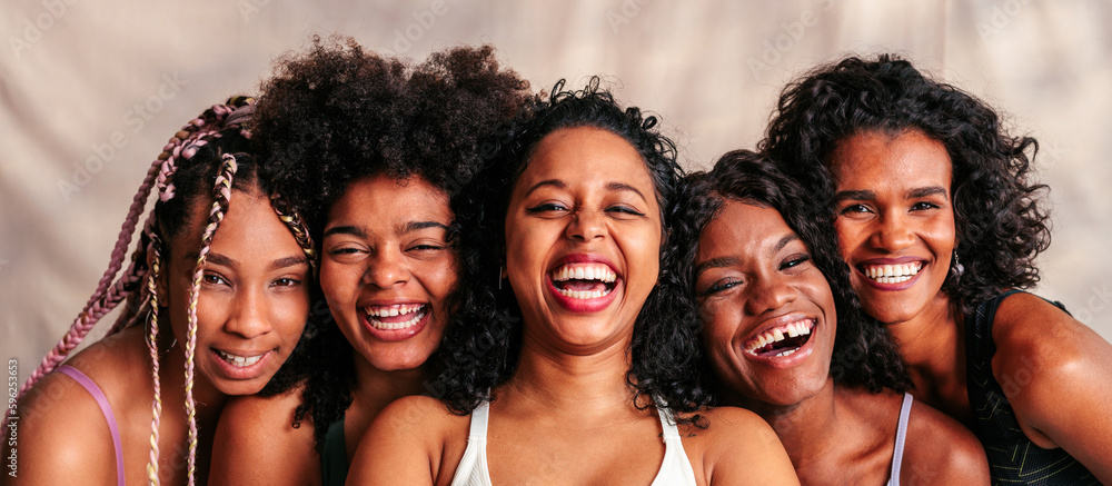 Fototapeta premium Excited group of fit women.