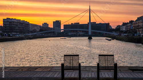 Obraz na płótnie Le Havre, au lever du soleil. w salonie