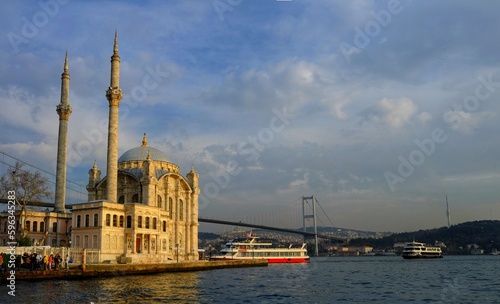 Istanbul © Bora