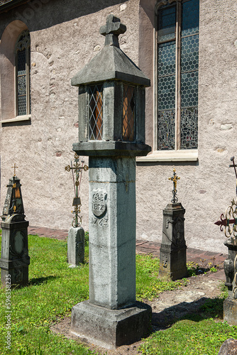 Friedhof bei der Kirche St. Justus in Flums, Kanton St. Gallen, Schweiz photo
