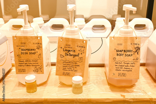 Eco friendly business zero waste refill business sell organic natural ingredients laundry detergent, dish soap, liquid body soap, lingerie liquid organic products and small sample refill pump gallon