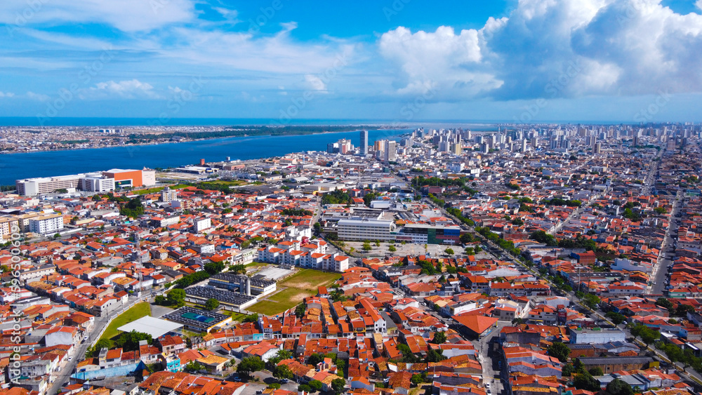 City of Aracaju, showing buildings and the bridge that gives access to the municipality of Barra dos Coqueiros.