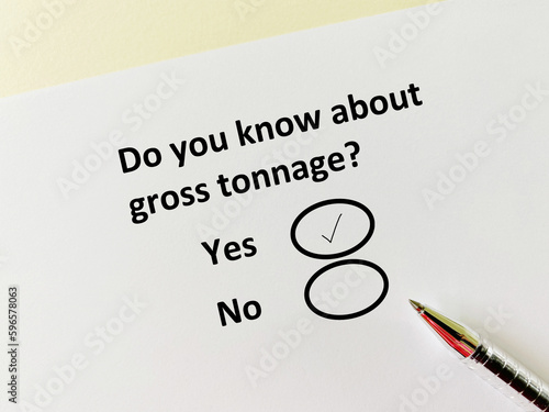Quadro em tela Questionnaire about logistics