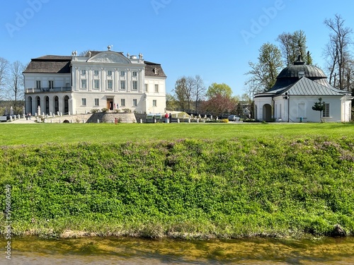 Obraz na płótnie Kurozwęki, Pałac w Kurozwękach, Świętokrzyskie atrakcje, Świętokrzyskie Kurozwęki, Pałac w Polsce, Kurozwęki, architektura, budowa, dom, zamek, dwór, w salonie