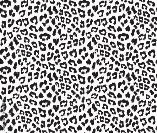 Seamless leopard fur pattern. Animal print background.