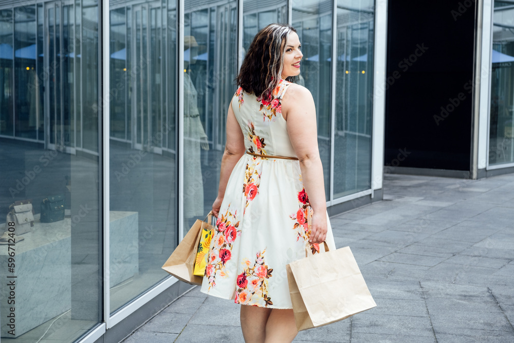 How to Shop for Summer Fashion on a Budget. Choosing the Right Fabrics for Hot and Humid Summer