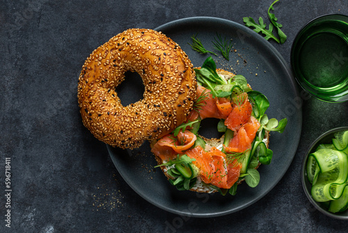 smoked salmon bagel sandwich photo