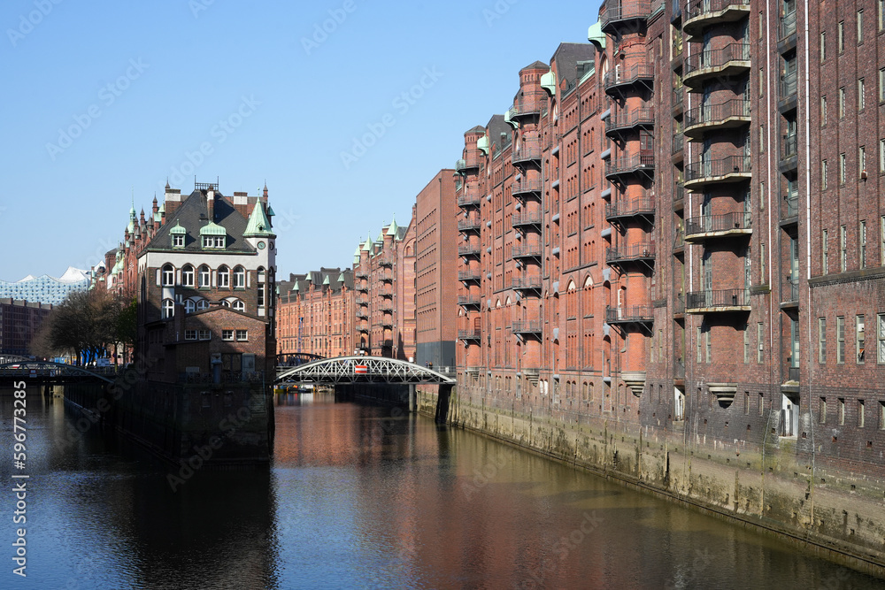 Obraz premium Unterwegs in der Speicherstadt von Hamburg