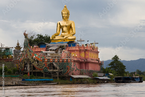 Obraz na płótnie Golden Triangle Buddha w salonie