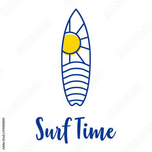 Logo con texto Surf Time con paisaje con olas de mar y sol en tabla de surf lineal