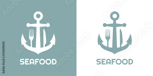 Logo restaurante con texto Seafood con silueta de ancla de barco con tenedor y cuchillo