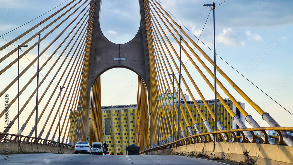 Fototapeta premium ponte estaiada