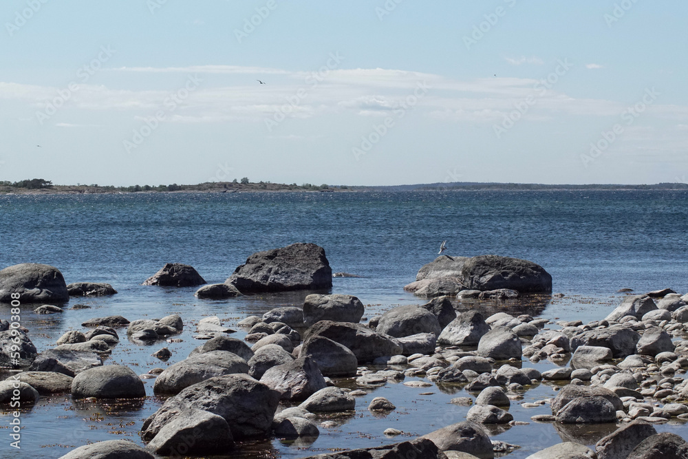 sea and rocks