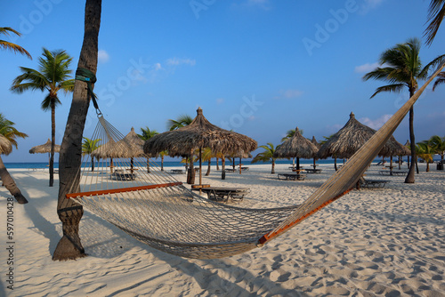 Travel to an Aruba resort near the ocean