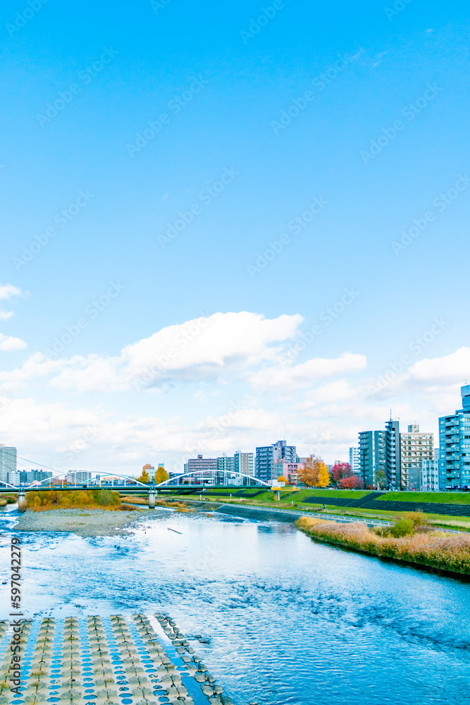 Naklejka premium 豊平川の河川敷の風景（北海道札幌市）