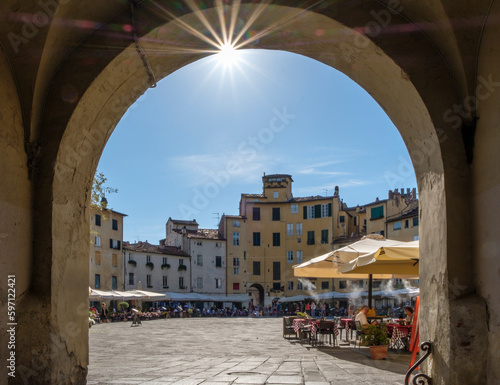 Piazza dell'anfiteatro, Lucca, Toskana, Italien