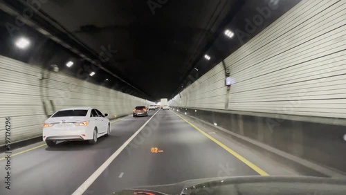 달리는 차안에서 촬영한 터널 통과 영상  photo