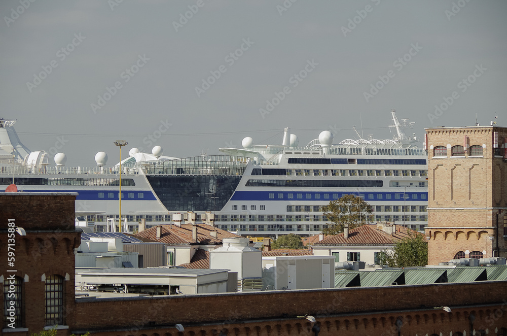 Obraz premium Modern cruiseship cruise ship liner Blu Diva Mar in port