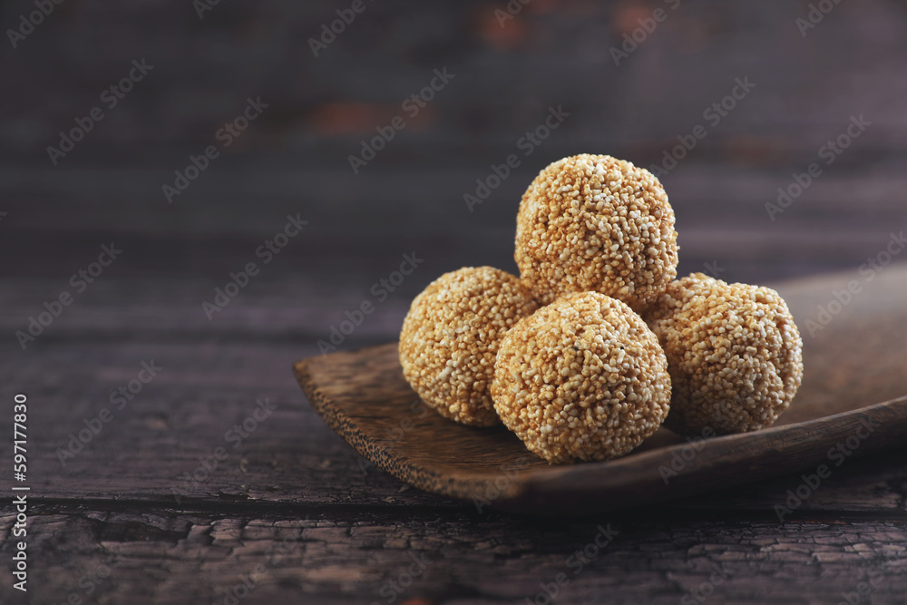 Indian homemade sweet millet candy balls
Indian homemade sweet millet candy balls