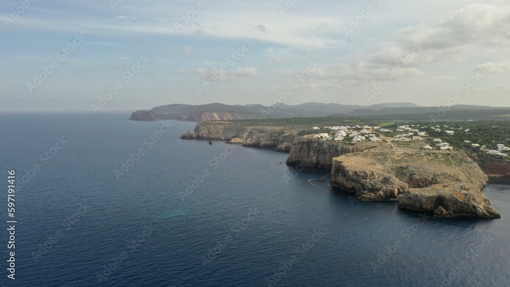 Espagne, sur l'île de Minorque, survol de la cala morell et de la pointe de l'éléphant	