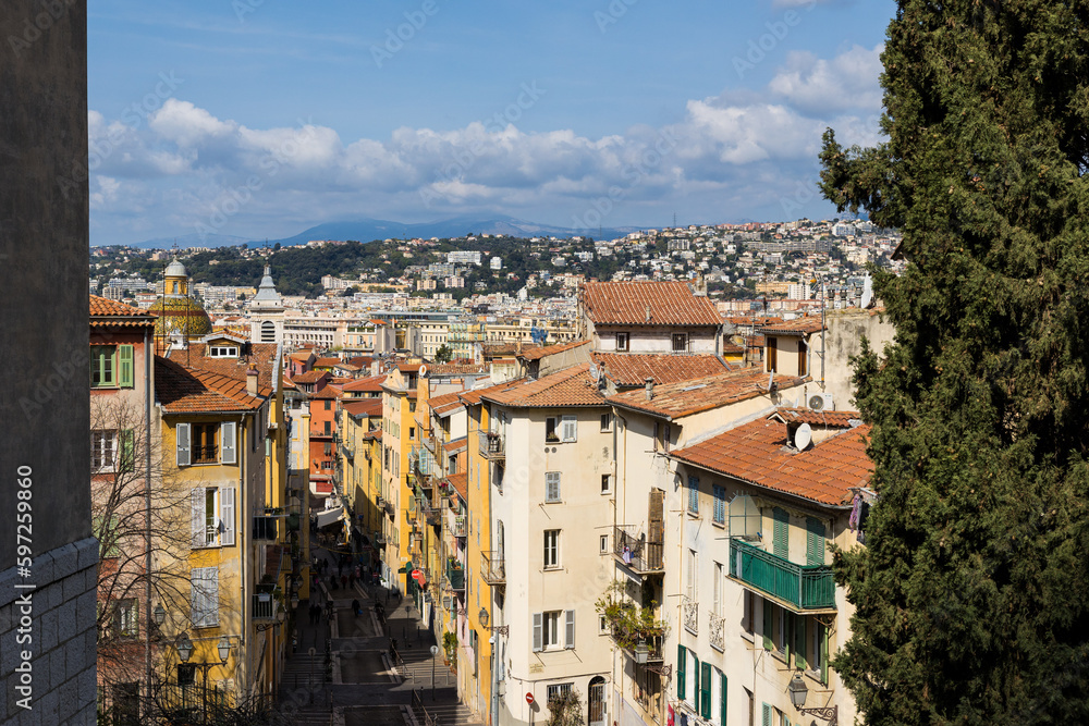 Perspective sur la Rue Rossetti depuis la Montée du Château à Nice