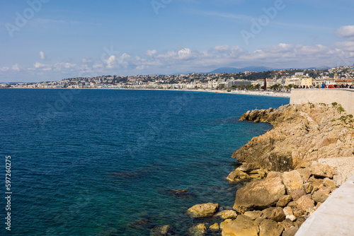 Panorama sur le front de mer de Nice depuis la Pointe de Rabau-Capeu