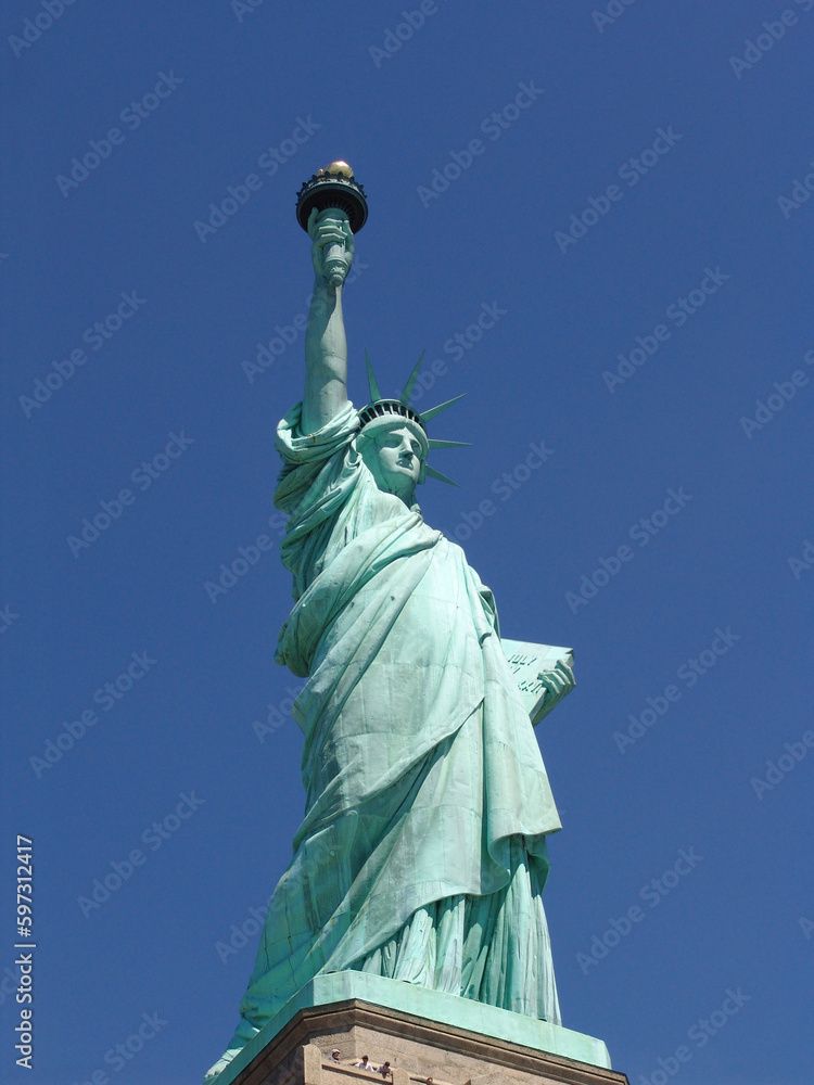 Fototapeta premium Statue of liberty on a sunny day NYC