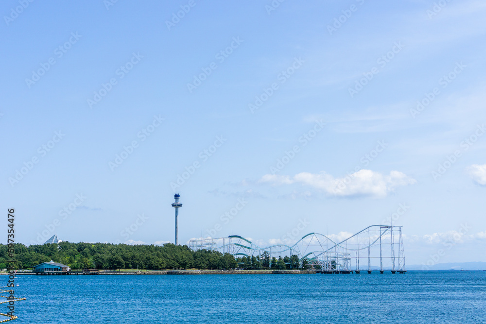 Fototapeta premium 神奈川県横浜市海の公園からの八景島