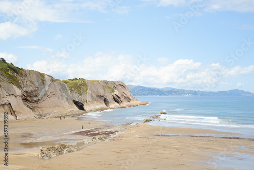 Playa de Zumaia  Itzurun Hondartza en Gipuzkoa  Euskadi  Pa  s Vasco 