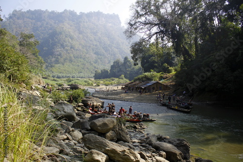 Obraz na plátne Bandarban, Bangladesh-8 Jan 2015: Sangu River in a the Jungle Village