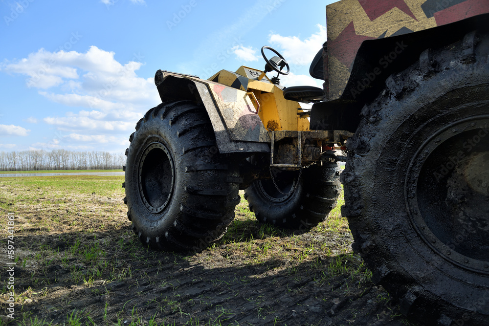 All-terrain vehicle with large wheels All-terrain vehicle with large wheels
