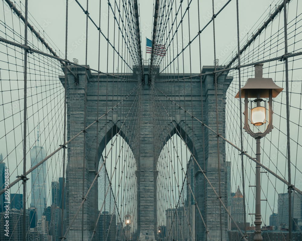Fototapeta premium New York city Brooklyn Bridge at dusk