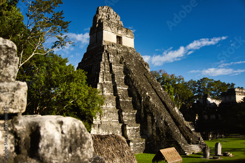 Der Große Jaguar Tempel (Maya Kultur) im Tikal Nationalpark in Guatemala photo