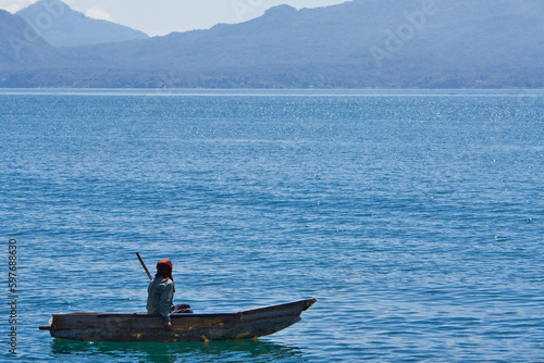 Fischer auf dem Atitlán See in Guatemala photo