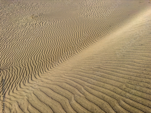 Fototapeta Naklejka Na Ścianę i Meble -  Sand dunes with different patterns even with light winds
