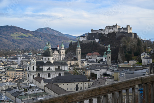 Blick über Salzburg zur Festung