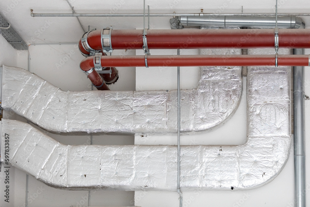 Industrial HVAC System Ductwork and Pipes for Efficient Airflow and