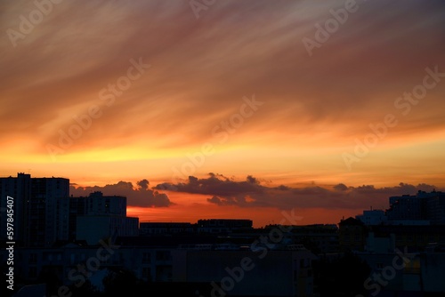 coucher de soleil sur les toits parisiens © Sandrine
