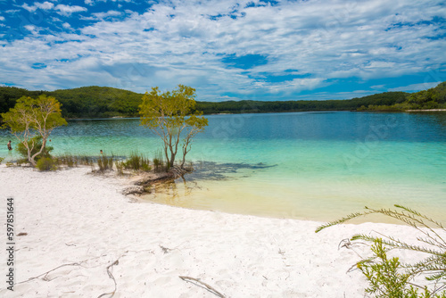 Fotografie The beach at Lake McKenzie, Fraser Island (K'gari), a sand  island along the south-eastern coast in the Wide Bay–Burnett region, Queensland, Australia