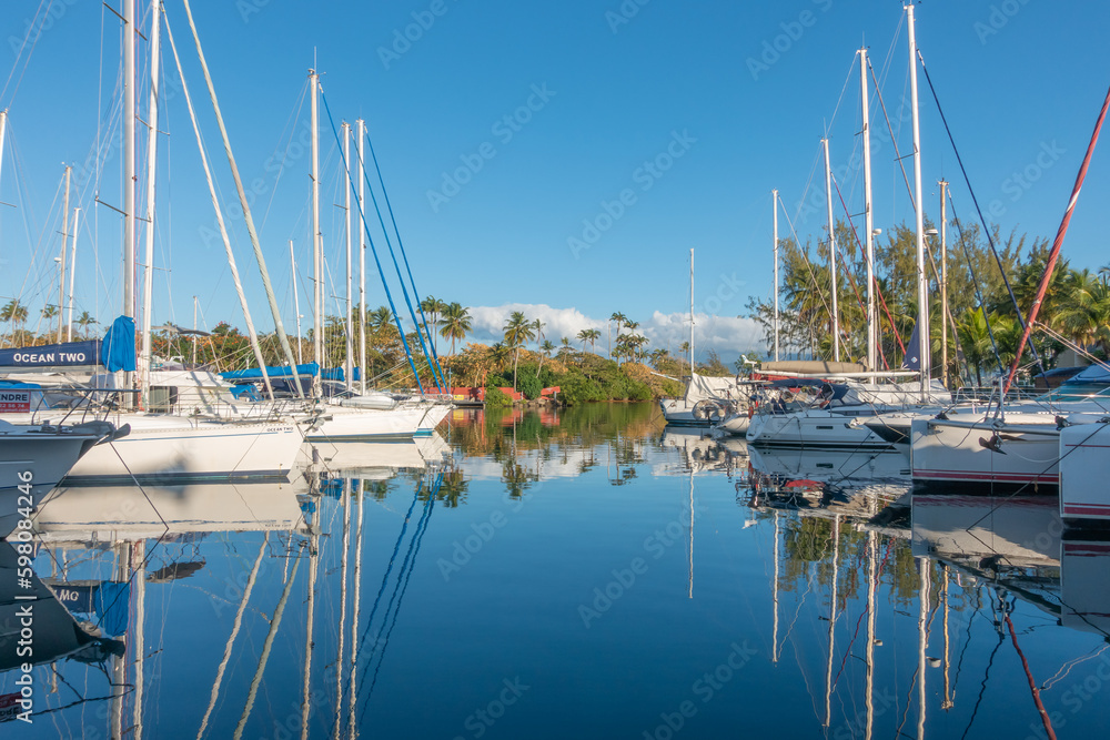 Obraz premium Port de la marina aux 3 îlets à La Martinique, Antilles Françaises.